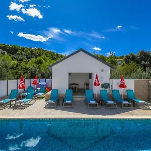 Niko Apartmán Trogir